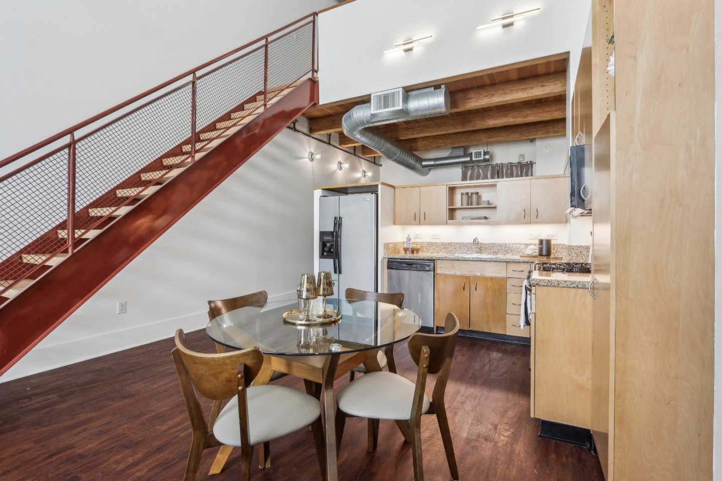 Detail Gallery Image 8 of 28 For 334 Santana Row #305,  San Jose,  CA 95128 - 2 Beds | 1/1 Baths