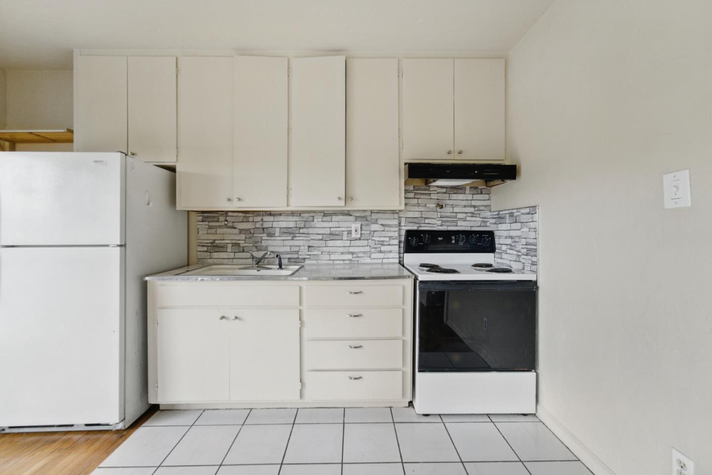 Detail Gallery Image 35 of 64 For 930 Monroe St, Santa Clara,  CA 95050 - 4 Beds | 2/1 Baths