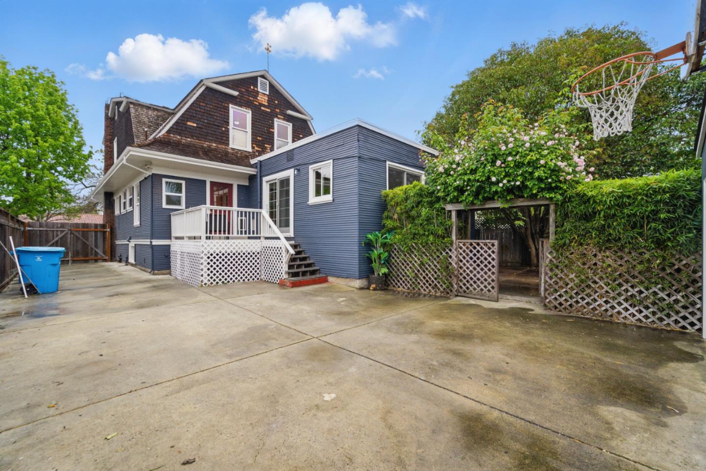 Detail Gallery Image 48 of 64 For 930 Monroe St, Santa Clara,  CA 95050 - 4 Beds | 2/1 Baths