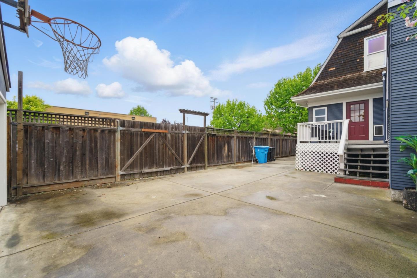 Detail Gallery Image 53 of 64 For 930 Monroe St, Santa Clara,  CA 95050 - 4 Beds | 2/1 Baths