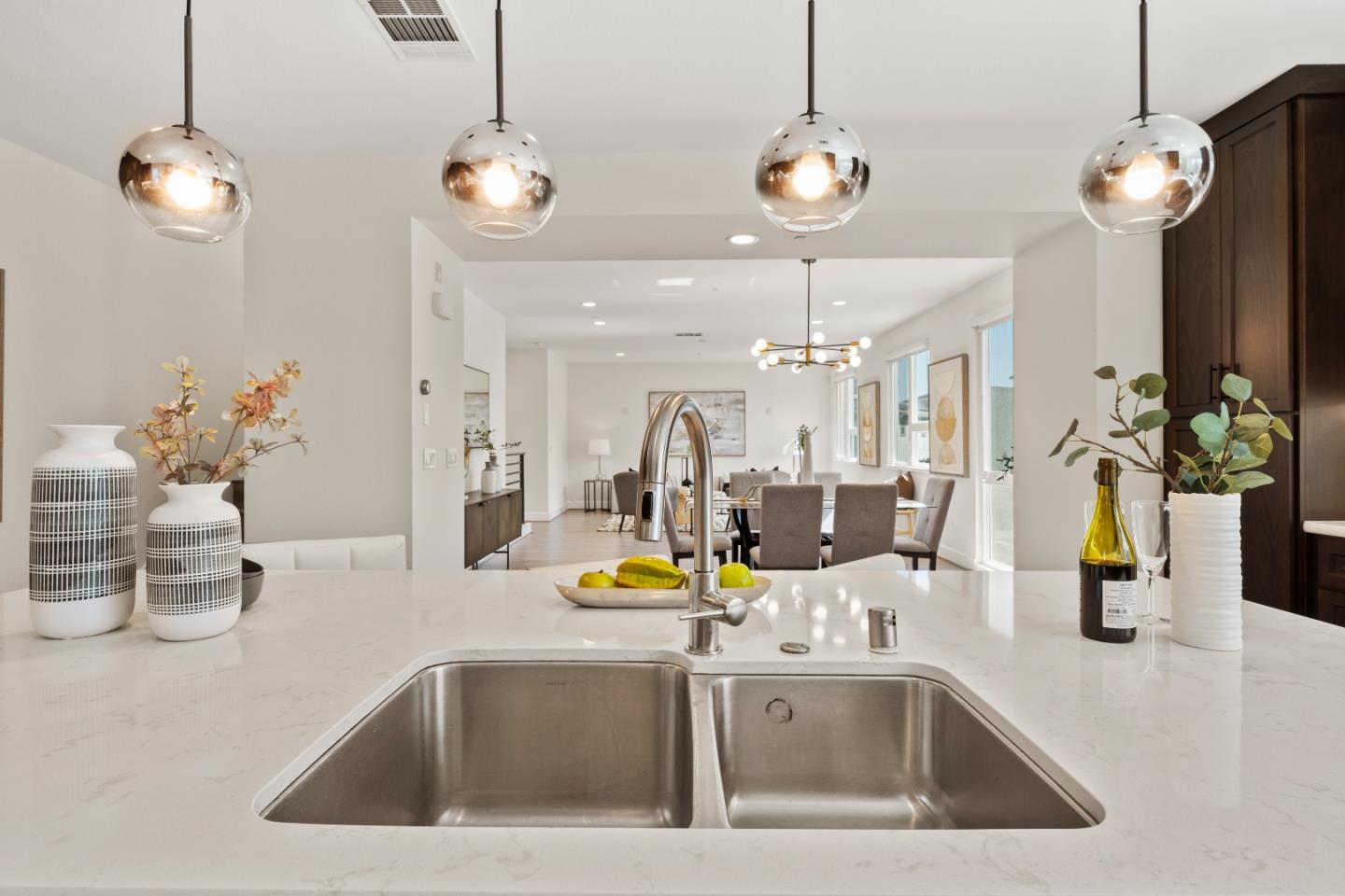 Detail Gallery Image 11 of 37 For 3104 Mena Dr, San Mateo,  CA 94403 - 4 Beds | 3/1 Baths
