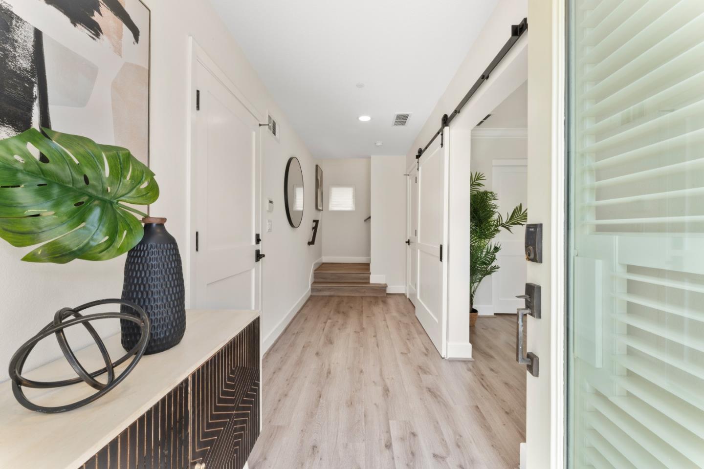 Detail Gallery Image 15 of 37 For 3104 Mena Dr, San Mateo,  CA 94403 - 4 Beds | 3/1 Baths