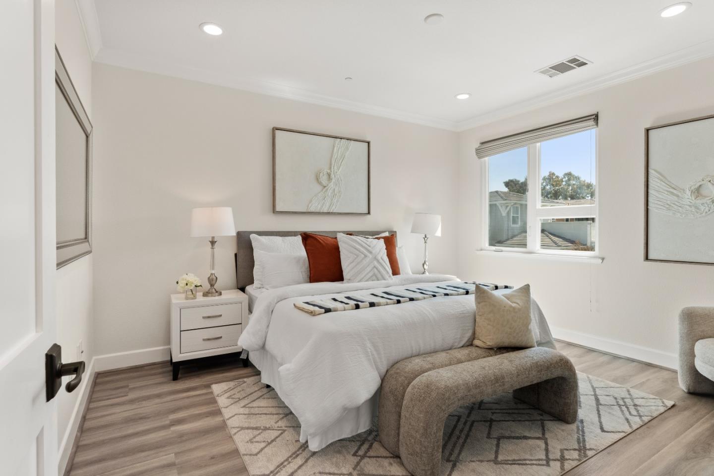 Detail Gallery Image 22 of 37 For 3104 Mena Dr, San Mateo,  CA 94403 - 4 Beds | 3/1 Baths