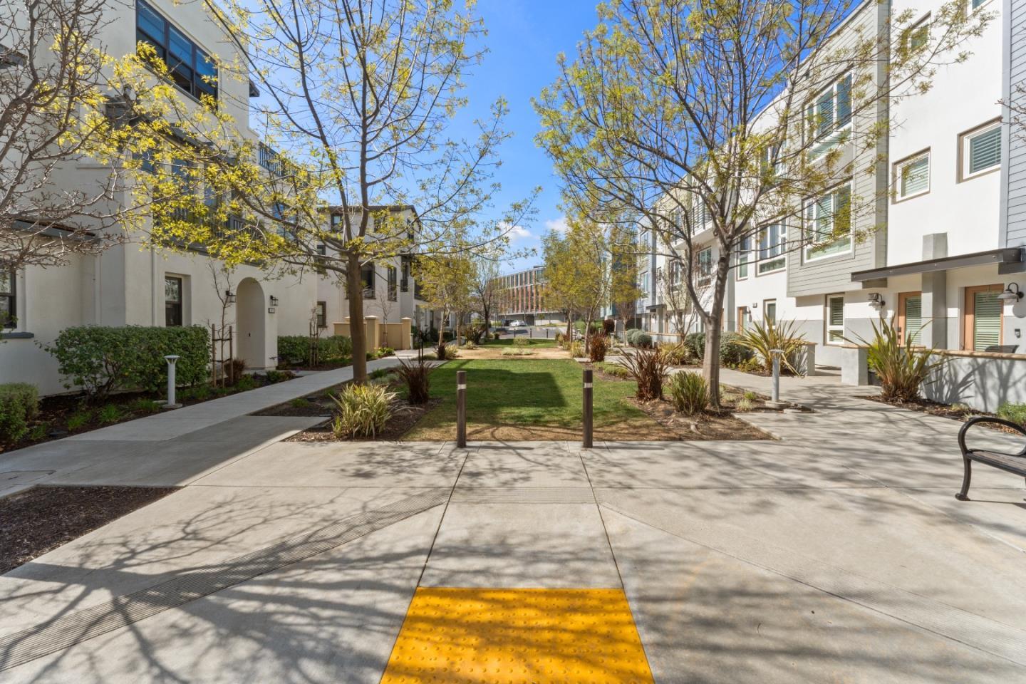 Detail Gallery Image 3 of 37 For 3104 Mena Dr, San Mateo,  CA 94403 - 4 Beds | 3/1 Baths