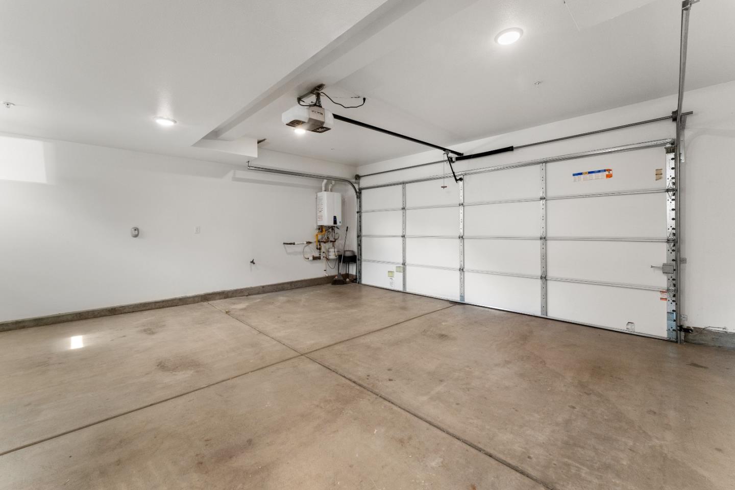 Detail Gallery Image 32 of 37 For 3104 Mena Dr, San Mateo,  CA 94403 - 4 Beds | 3/1 Baths