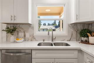 Detail Gallery Image 4 of 42 For 123 Fagundes St, Hayward,  CA 94544 - 4 Beds | 3 Baths