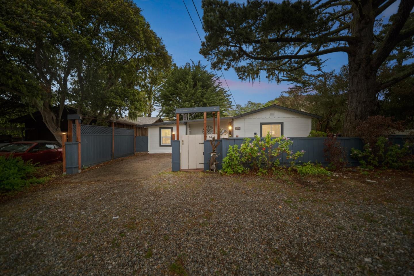 Detail Gallery Image 1 of 32 For 682 Lyndon St, Monterey,  CA 93940 - 2 Beds | 1 Baths