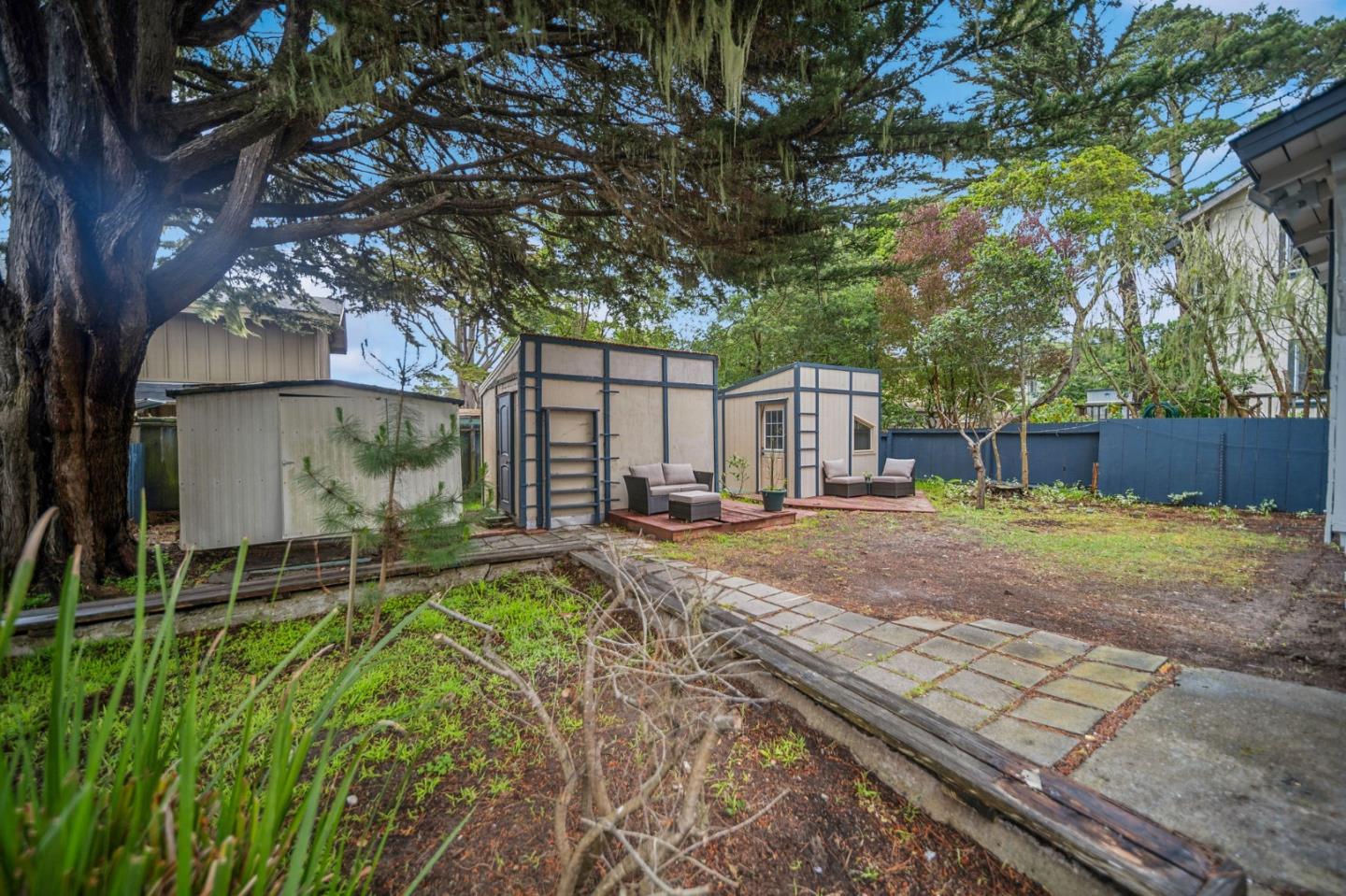 Detail Gallery Image 30 of 32 For 682 Lyndon St, Monterey,  CA 93940 - 2 Beds | 1 Baths