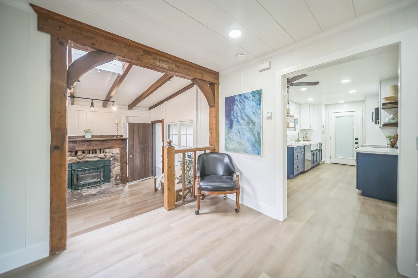 Detail Gallery Image 5 of 32 For 682 Lyndon St, Monterey,  CA 93940 - 2 Beds | 1 Baths