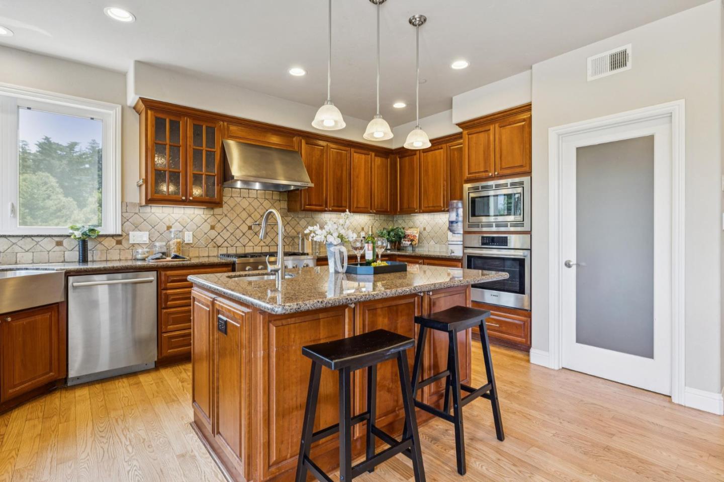Detail Gallery Image 29 of 124 For 23583 Summit Rd, Los Gatos,  CA 95033 - 5 Beds | 4 Baths