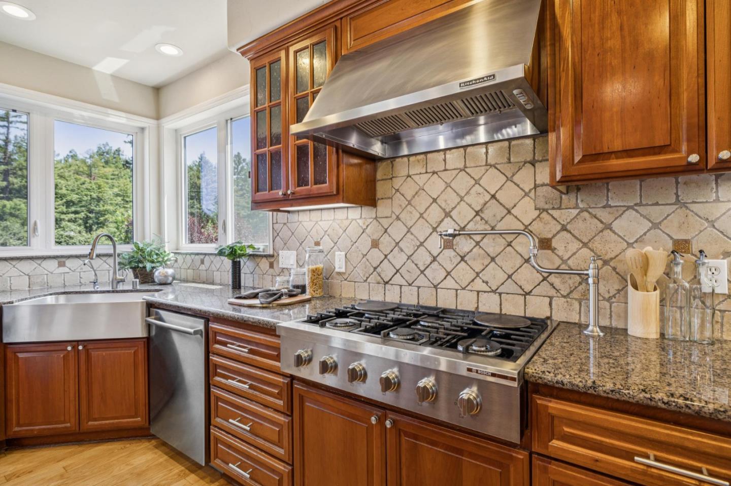Detail Gallery Image 33 of 124 For 23583 Summit Rd, Los Gatos,  CA 95033 - 5 Beds | 4 Baths