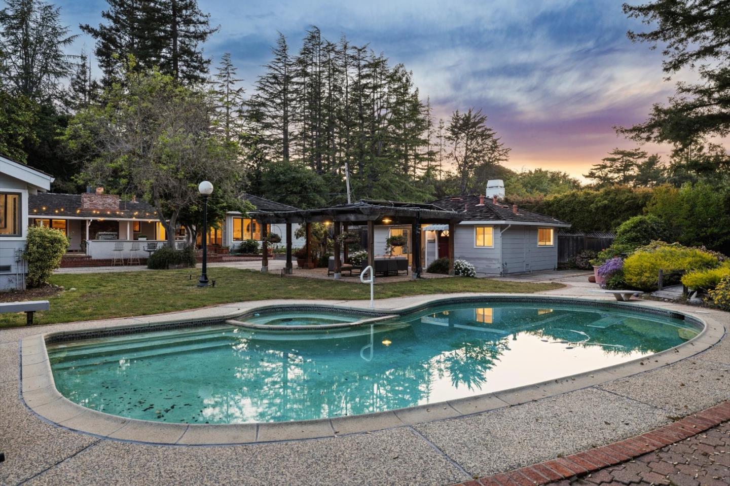 Detail Gallery Image 38 of 43 For 19661 Saratoga Los Gatos Rd, Saratoga,  CA 95070 - 5 Beds | 4/2 Baths