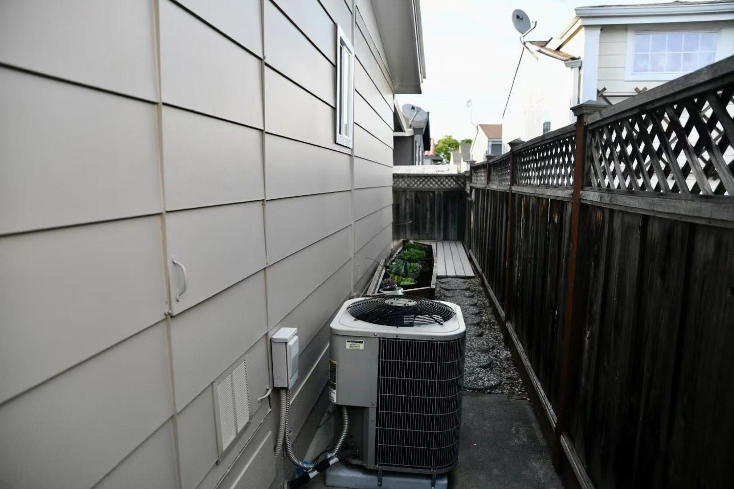Detail Gallery Image 6 of 48 For 1225 Vienna Dr #132,  Sunnyvale,  CA 94089 - 3 Beds | 2 Baths