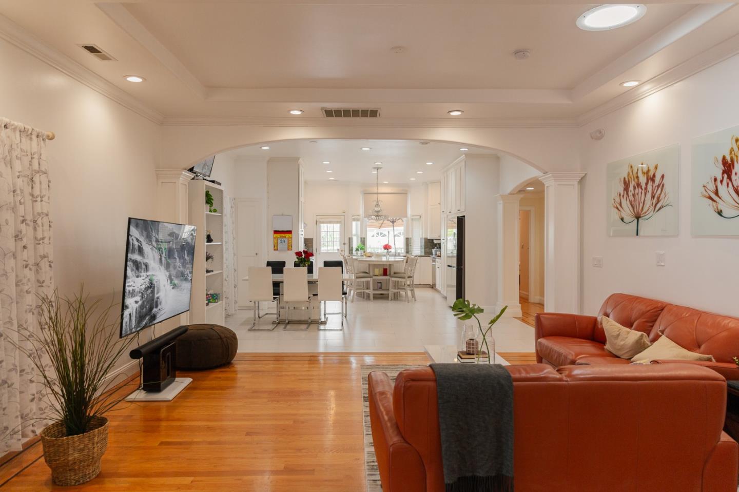 Detail Gallery Image 8 of 38 For 1837 S White Rd, San Jose,  CA 95127 - 5 Beds | 5/1 Baths