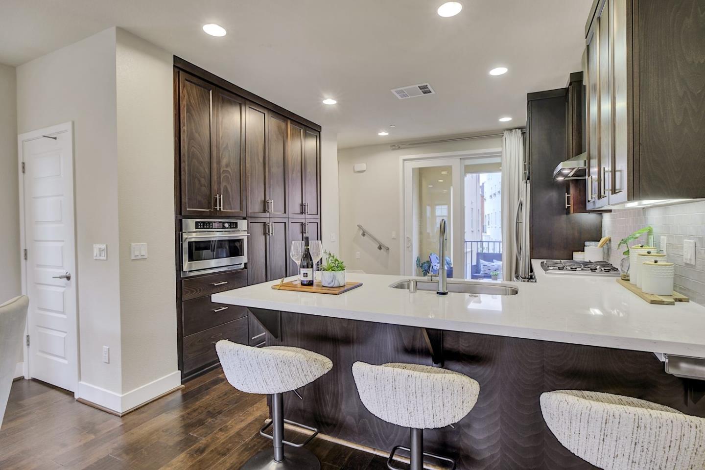 Detail Gallery Image 10 of 47 For 2876 Baze Rd, San Mateo,  CA 94403 - 2 Beds | 2/1 Baths