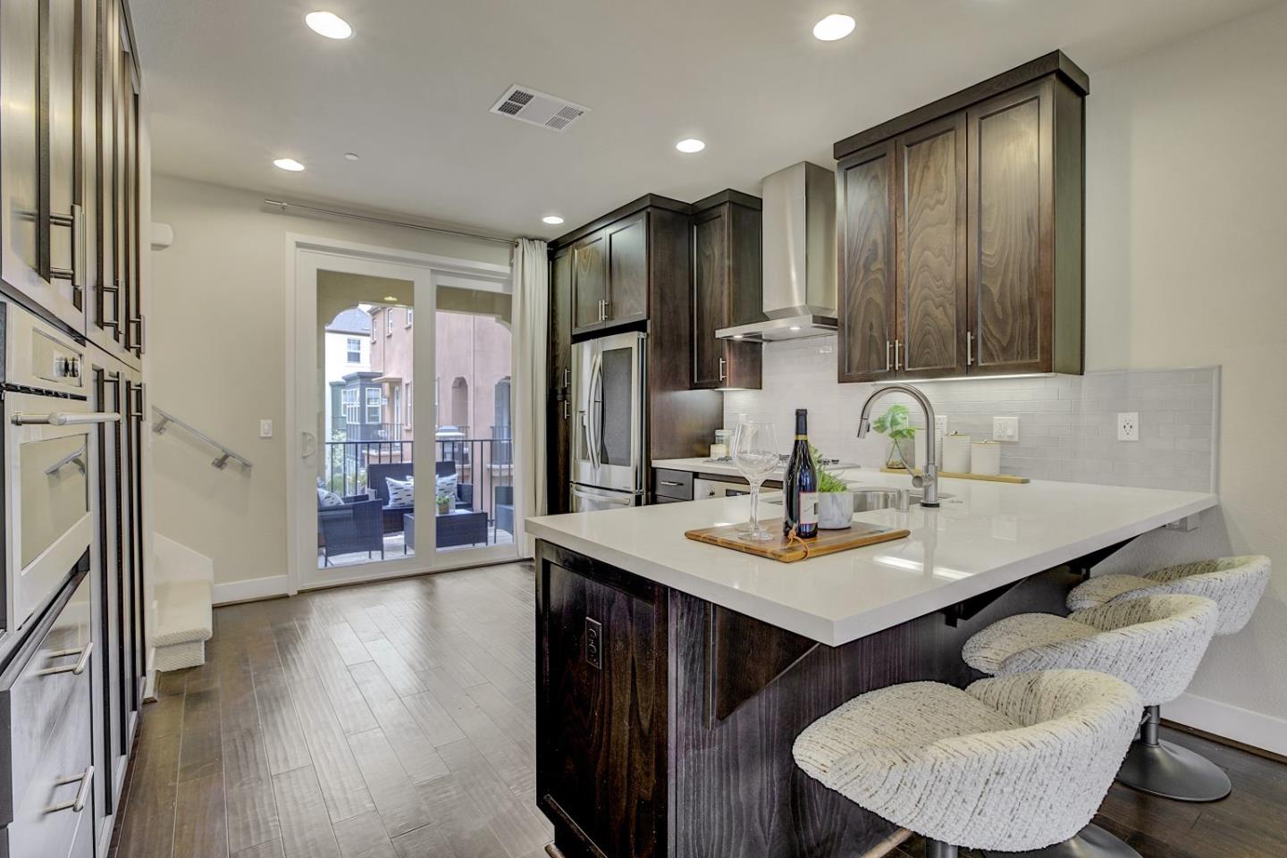Detail Gallery Image 13 of 47 For 2876 Baze Rd, San Mateo,  CA 94403 - 2 Beds | 2/1 Baths