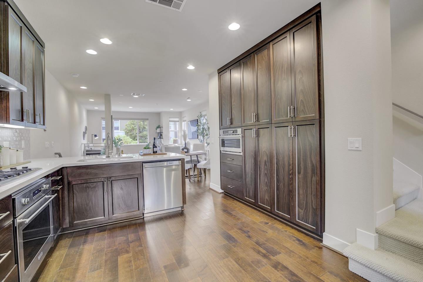 Detail Gallery Image 14 of 47 For 2876 Baze Rd, San Mateo,  CA 94403 - 2 Beds | 2/1 Baths