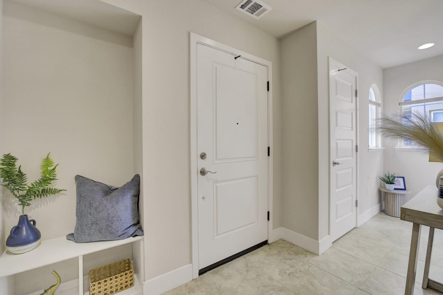 Detail Gallery Image 2 of 47 For 2876 Baze Rd, San Mateo,  CA 94403 - 2 Beds | 2/1 Baths