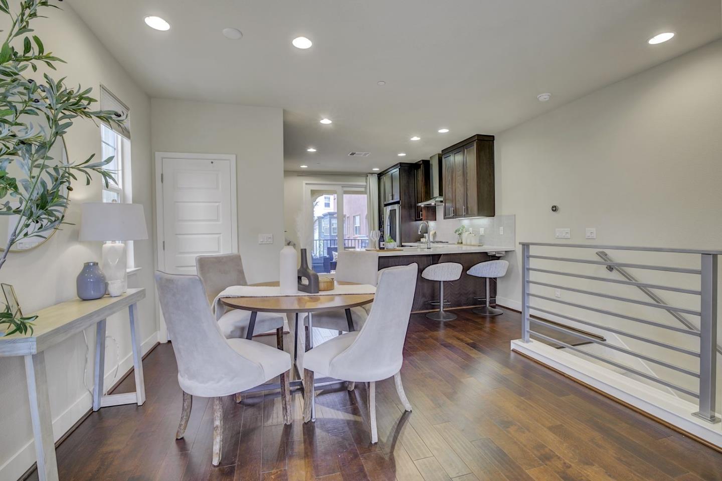 Detail Gallery Image 8 of 47 For 2876 Baze Rd, San Mateo,  CA 94403 - 2 Beds | 2/1 Baths