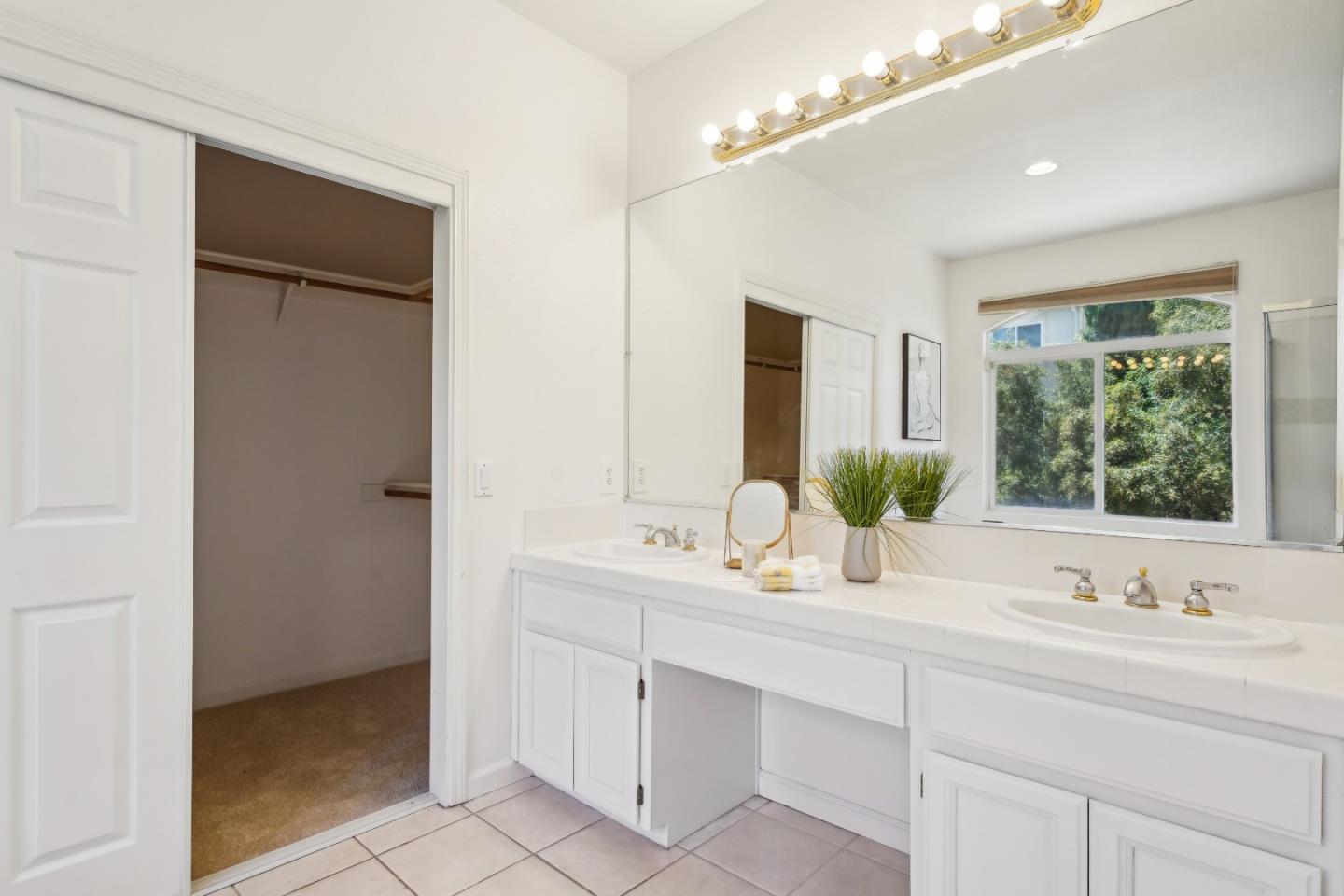 Detail Gallery Image 29 of 48 For 3514 Casabella Ct, San Jose,  CA 95148 - 5 Beds | 3 Baths