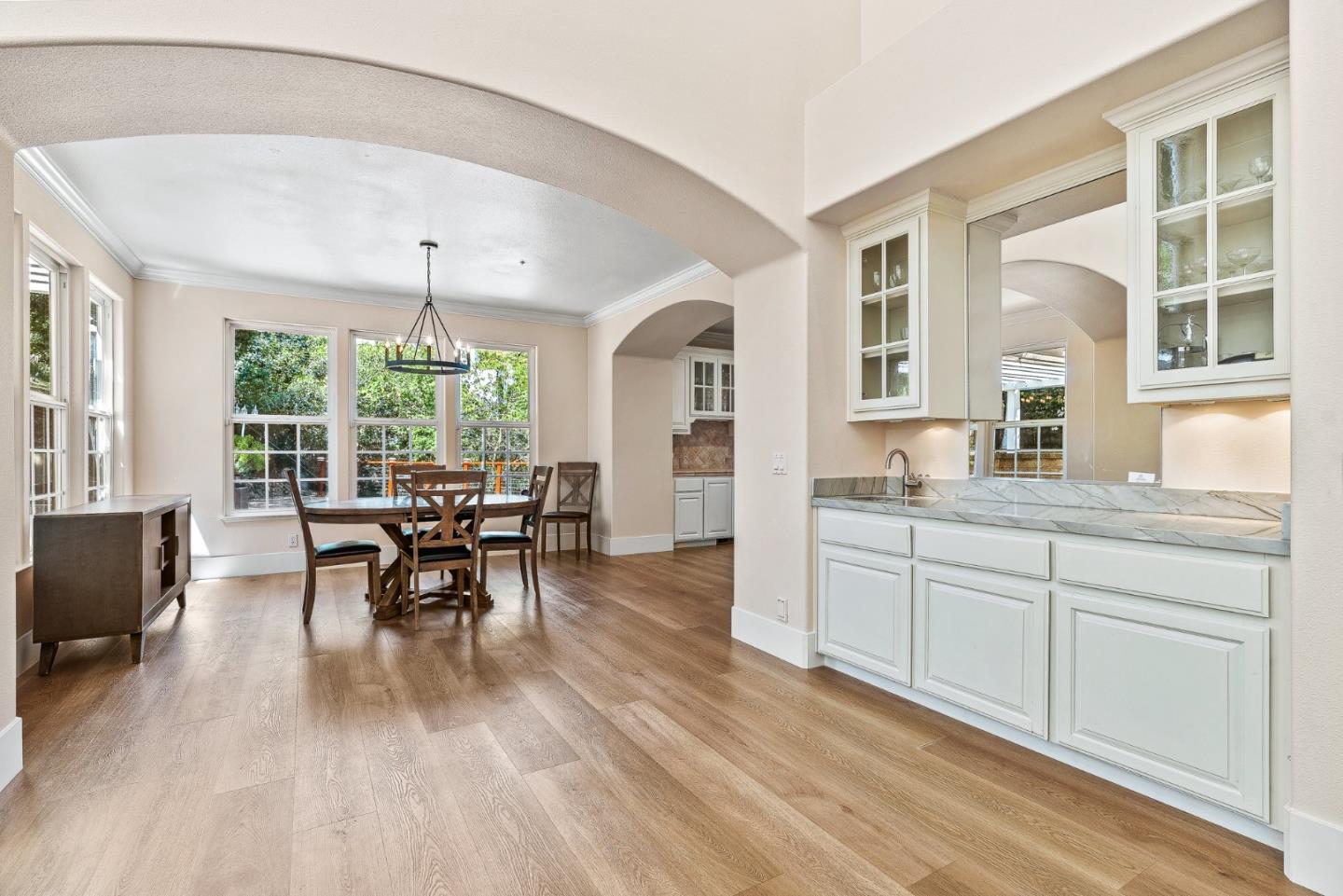 Detail Gallery Image 15 of 36 For 1158 Teresa Ln, Morgan Hill,  CA 95037 - 6 Beds | 5 Baths