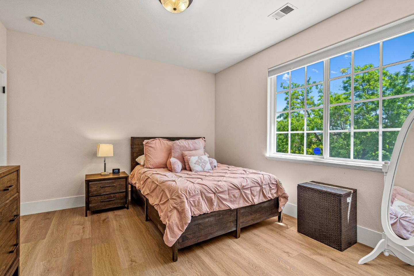 Detail Gallery Image 18 of 36 For 1158 Teresa Ln, Morgan Hill,  CA 95037 - 6 Beds | 5 Baths