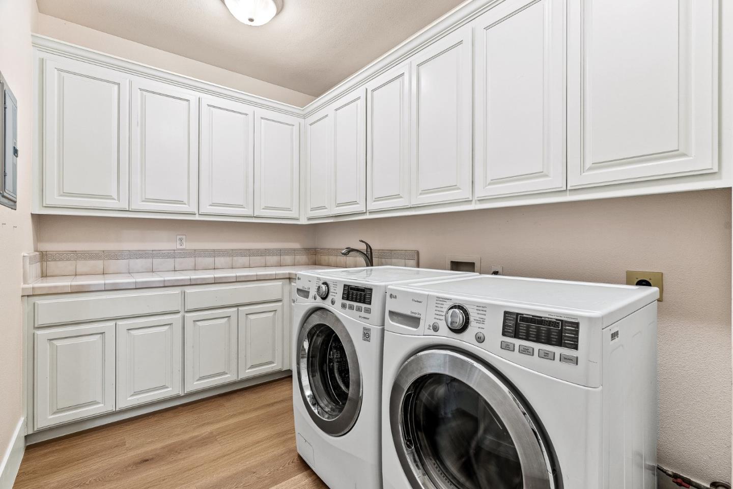 Detail Gallery Image 25 of 36 For 1158 Teresa Ln, Morgan Hill,  CA 95037 - 6 Beds | 5 Baths