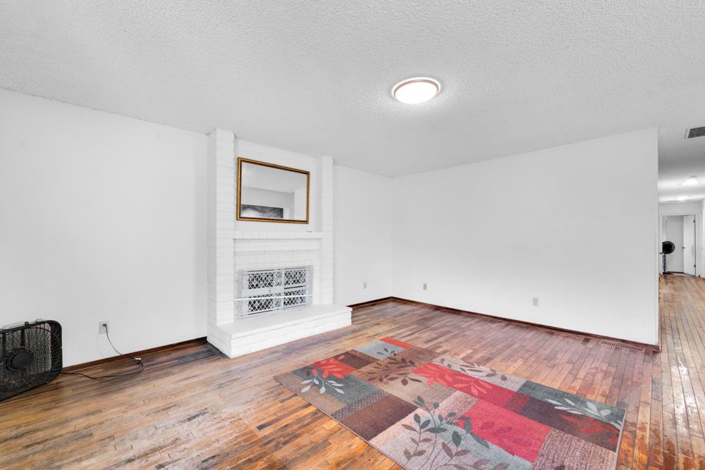 Detail Gallery Image 17 of 32 For 14616 Charter Oak Blvd, Salinas,  CA 93907 - 4 Beds | 2 Baths