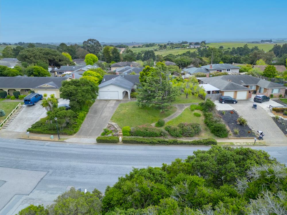Detail Gallery Image 29 of 32 For 14616 Charter Oak Blvd, Salinas,  CA 93907 - 4 Beds | 2 Baths