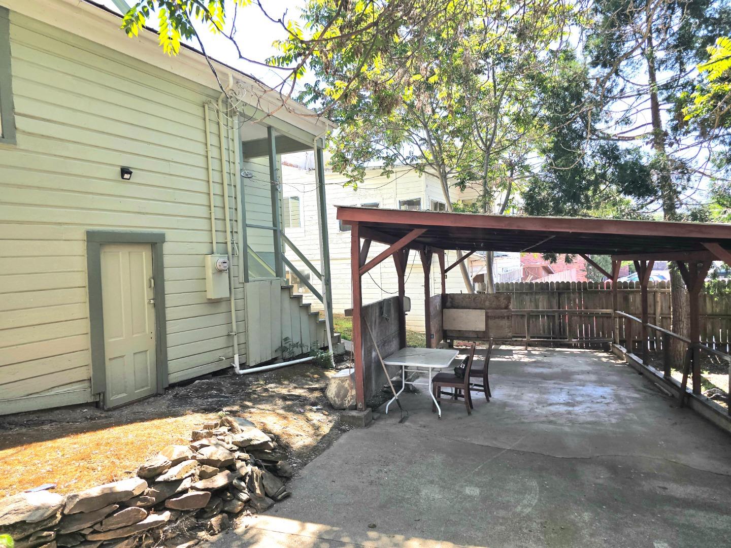 Detail Gallery Image 5 of 45 For 129 Broadway #129 131,  Jackson,  CA 95642 - 3 Beds | 2 Baths
