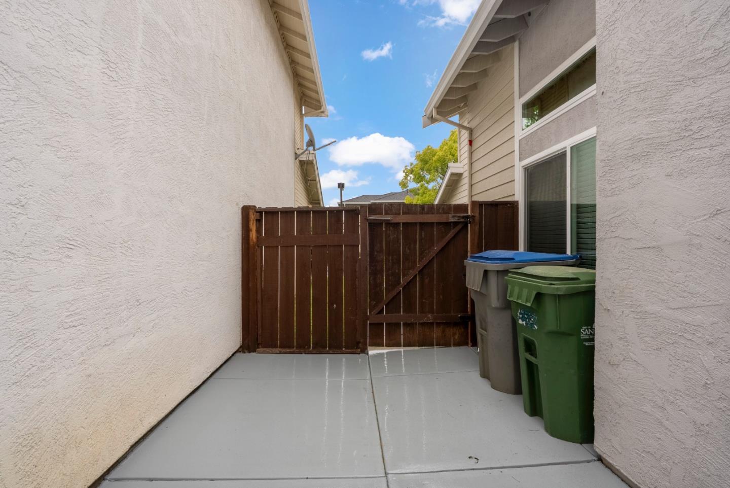 Detail Gallery Image 43 of 45 For 5291 Mill Creek Ln, San Jose,  CA 95136 - 3 Beds | 2/1 Baths