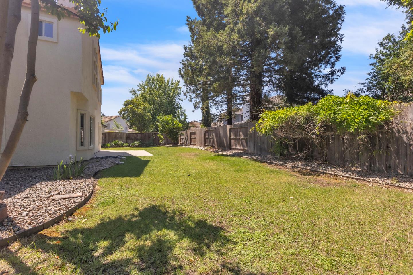 Detail Gallery Image 10 of 28 For Address Not Disclosed, Elk Grove,  CA 95758 - 4 Beds | 3 Baths