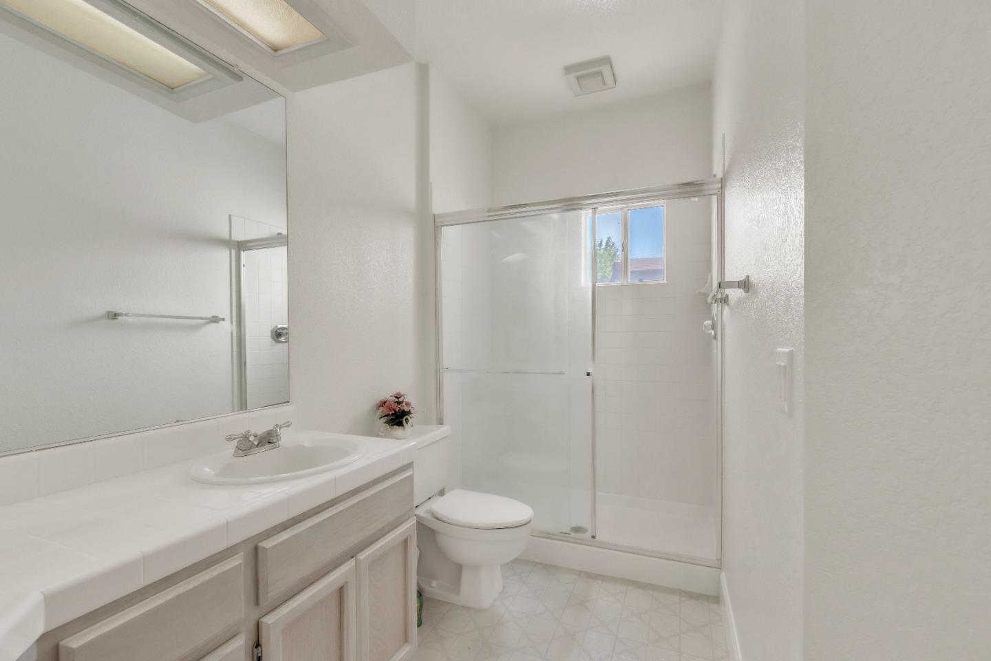 Detail Gallery Image 21 of 28 For Address Not Disclosed, Elk Grove,  CA 95758 - 4 Beds | 3 Baths
