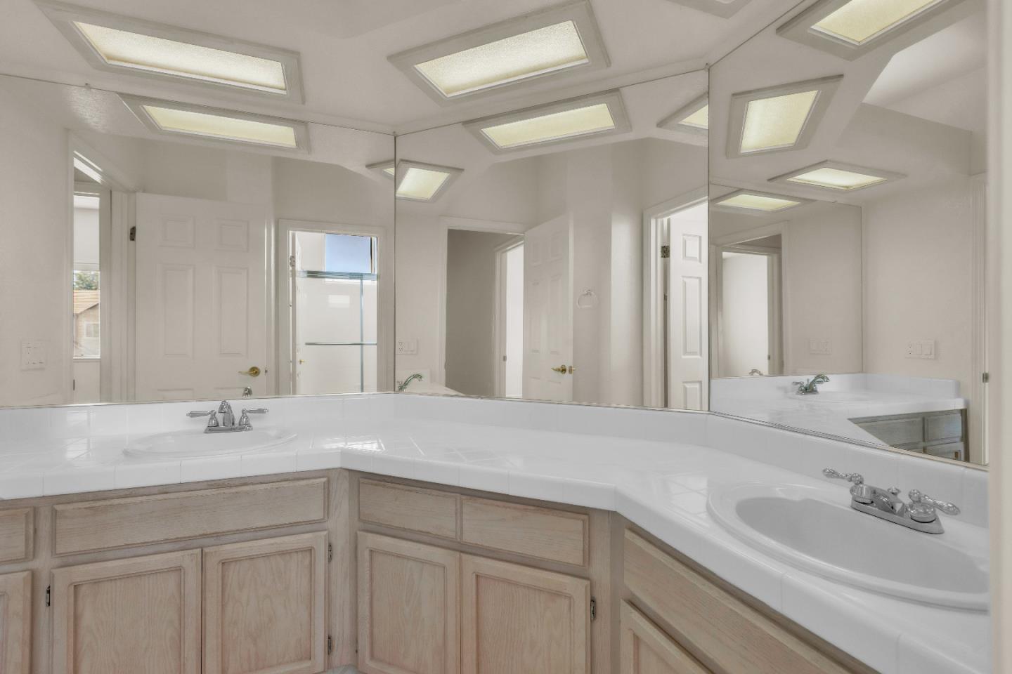Detail Gallery Image 25 of 28 For Address Not Disclosed, Elk Grove,  CA 95758 - 4 Beds | 3 Baths