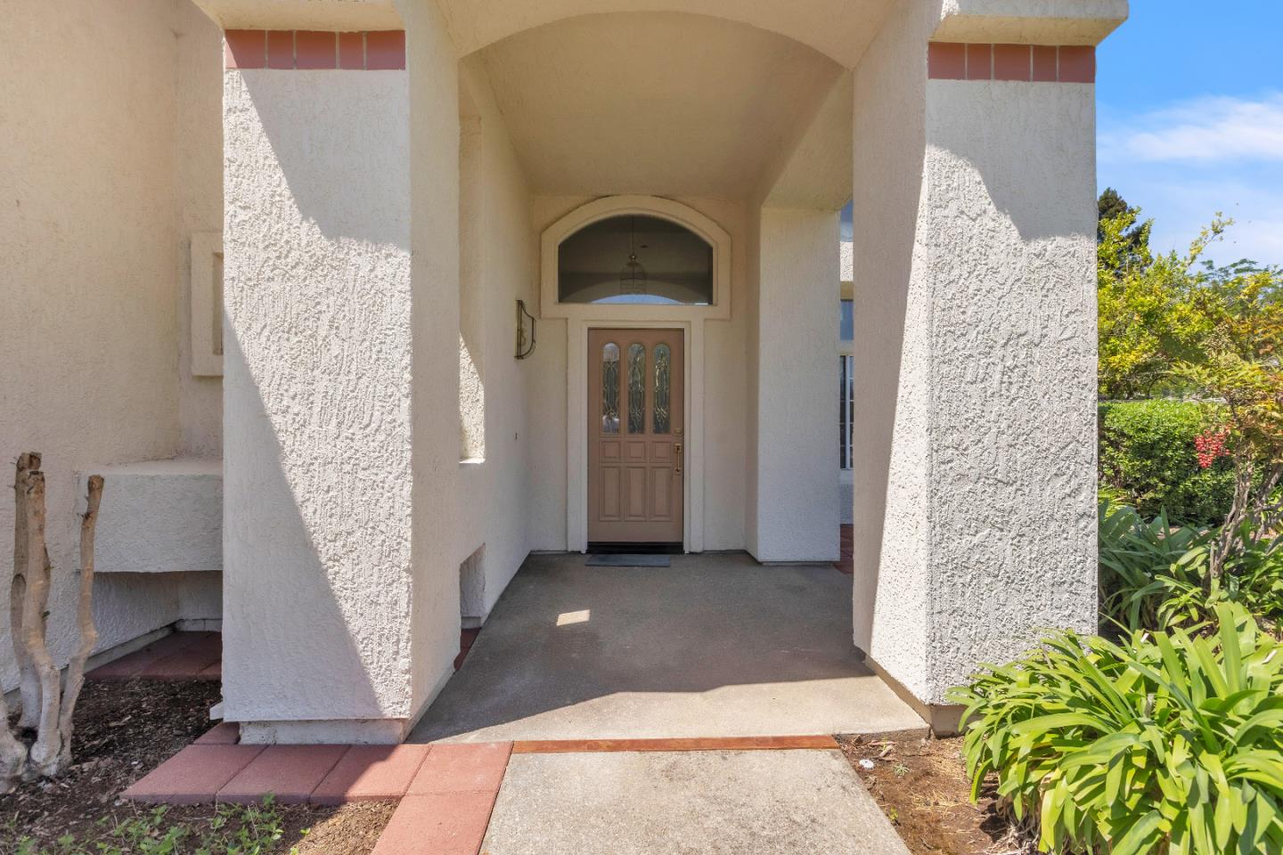 Detail Gallery Image 6 of 28 For Address Not Disclosed, Elk Grove,  CA 95758 - 4 Beds | 3 Baths