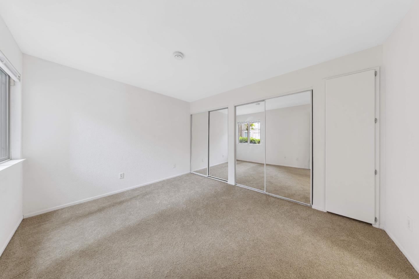 Detail Gallery Image 10 of 33 For 1241 Lakeview Cir, Pittsburg,  CA 94565 - 3 Beds | 2 Baths