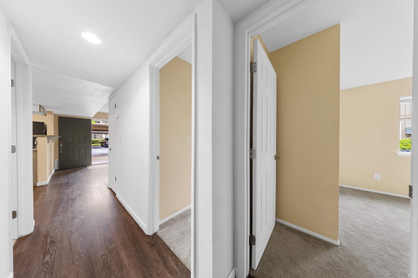 Detail Gallery Image 14 of 33 For 1241 Lakeview Cir, Pittsburg,  CA 94565 - 3 Beds | 2 Baths