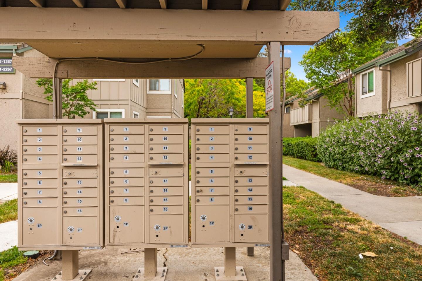 Detail Gallery Image 25 of 33 For 1241 Lakeview Cir, Pittsburg,  CA 94565 - 3 Beds | 2 Baths