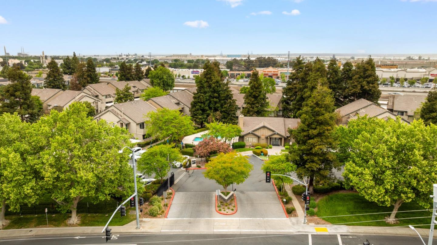 Detail Gallery Image 32 of 33 For 1241 Lakeview Cir, Pittsburg,  CA 94565 - 3 Beds | 2 Baths