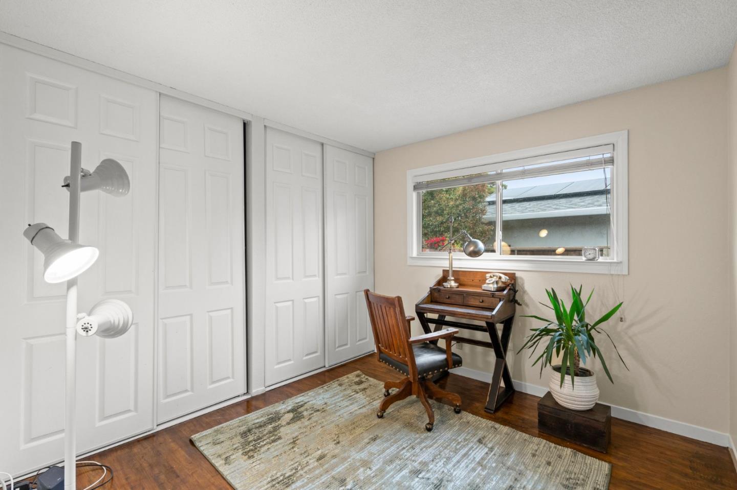 Detail Gallery Image 13 of 27 For 266 Curlew Ct, Foster City,  CA 94404 - 5 Beds | 2 Baths