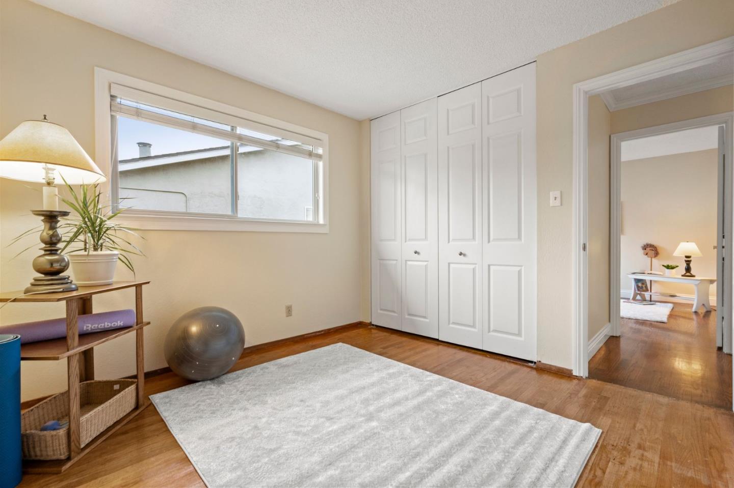 Detail Gallery Image 14 of 27 For 266 Curlew Ct, Foster City,  CA 94404 - 5 Beds | 2 Baths