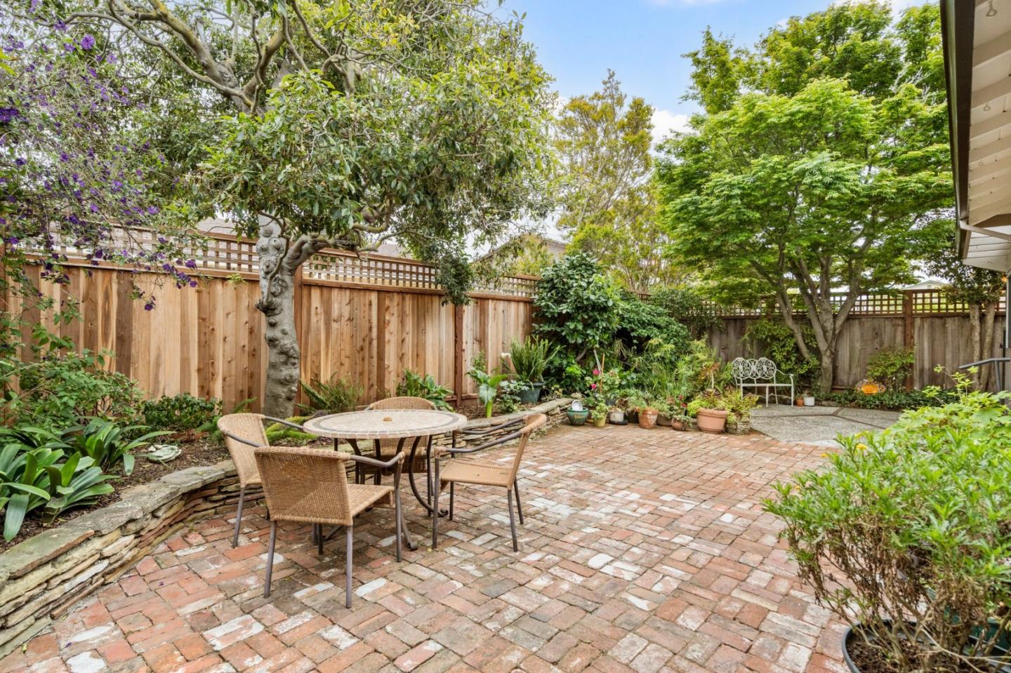 Detail Gallery Image 23 of 27 For 266 Curlew Ct, Foster City,  CA 94404 - 5 Beds | 2 Baths
