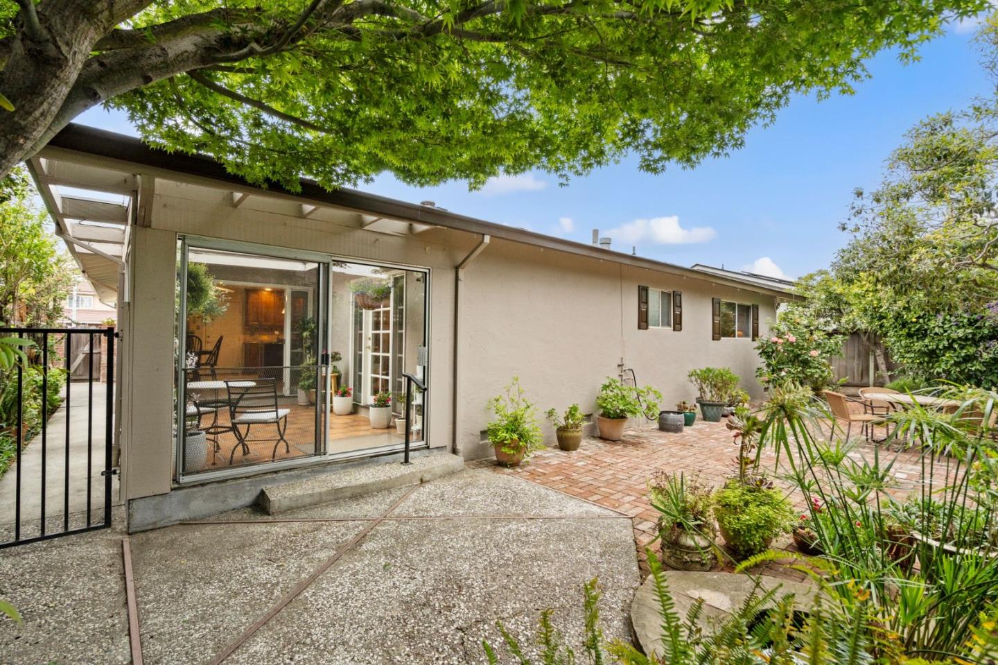 Detail Gallery Image 25 of 27 For 266 Curlew Ct, Foster City,  CA 94404 - 5 Beds | 2 Baths