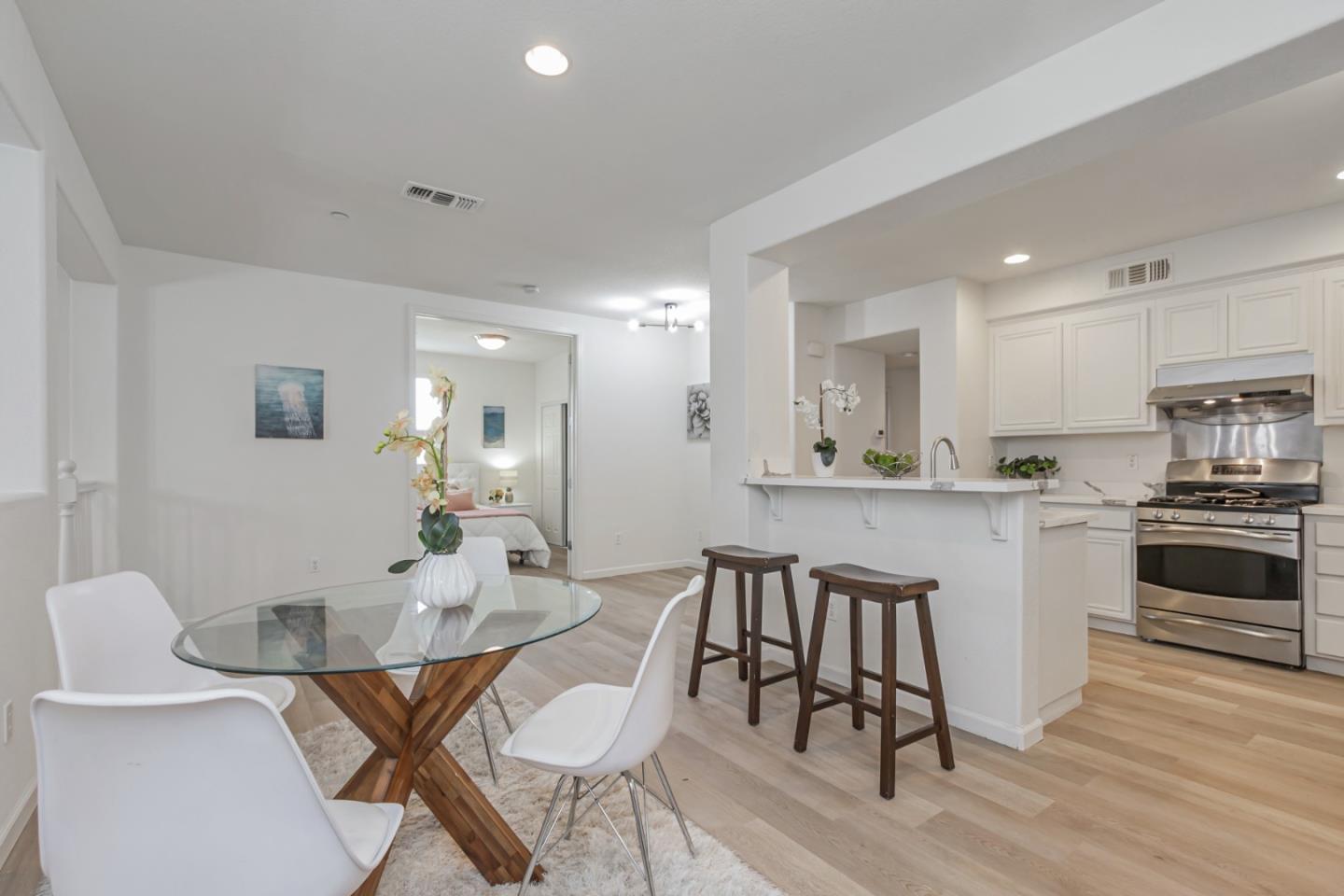 Detail Gallery Image 12 of 35 For 1744 Snell Pl, Milpitas,  CA 95035 - 3 Beds | 2 Baths