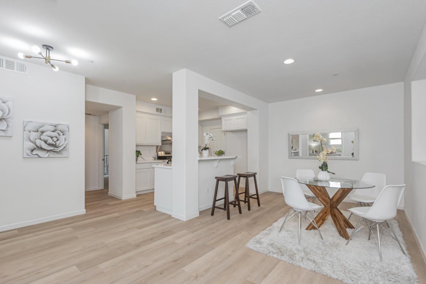 Detail Gallery Image 9 of 35 For 1744 Snell Pl, Milpitas,  CA 95035 - 3 Beds | 2 Baths