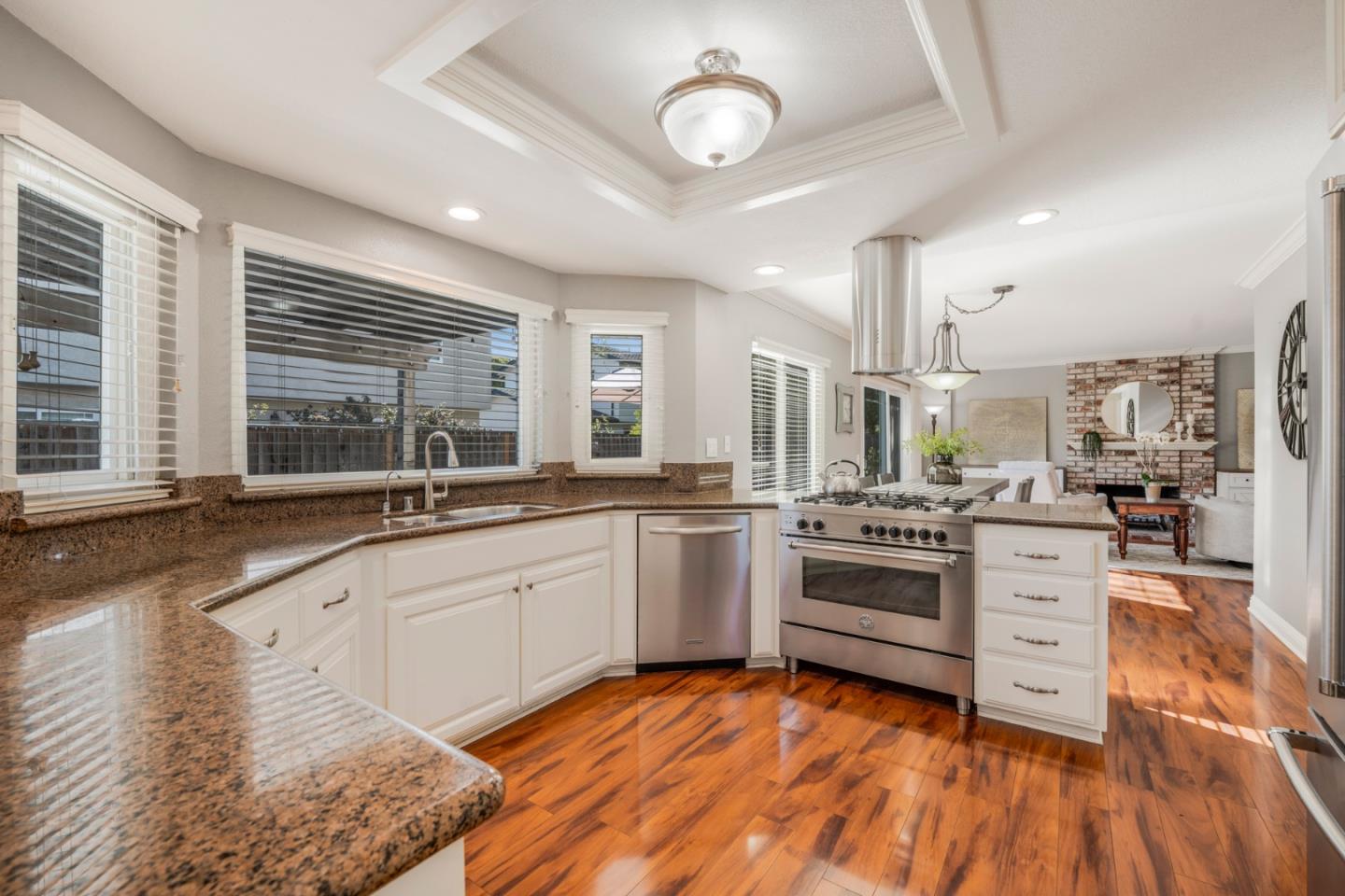 Detail Gallery Image 8 of 38 For 15465 La Pala Ct, Morgan Hill,  CA 95037 - 4 Beds | 2/1 Baths