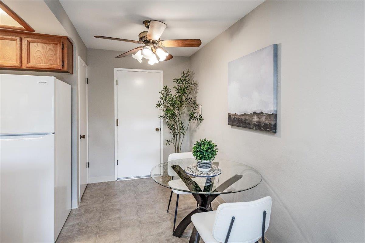 Detail Gallery Image 12 of 21 For 18952 Sara Park Cir, Saratoga,  CA 95070 - 1 Beds | 1 Baths