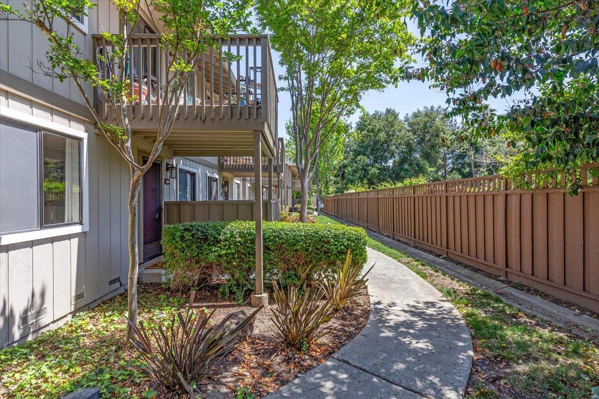 Detail Gallery Image 18 of 21 For 18952 Sara Park Cir, Saratoga,  CA 95070 - 1 Beds | 1 Baths