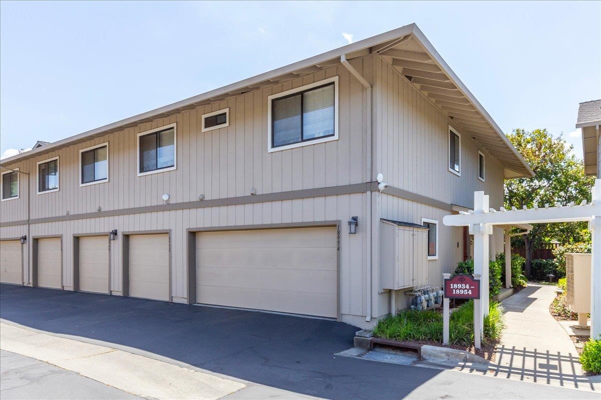 Detail Gallery Image 20 of 21 For 18952 Sara Park Cir, Saratoga,  CA 95070 - 1 Beds | 1 Baths