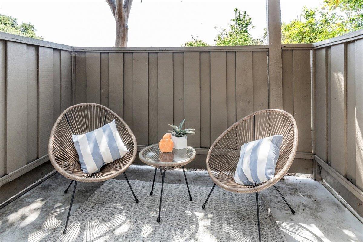 Detail Gallery Image 3 of 21 For 18952 Sara Park Cir, Saratoga,  CA 95070 - 1 Beds | 1 Baths